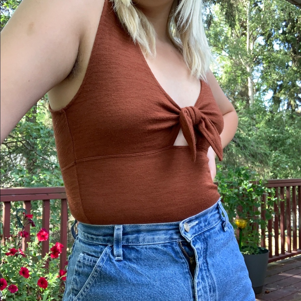 American Eagle tie crop top